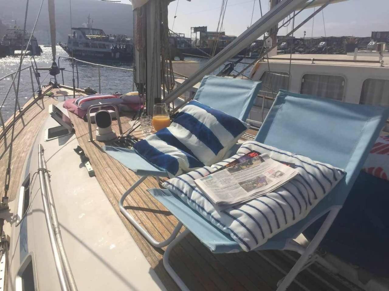 Precioso Yate En El Centro Del Puerto De Mogan Hotel Kültér fotó