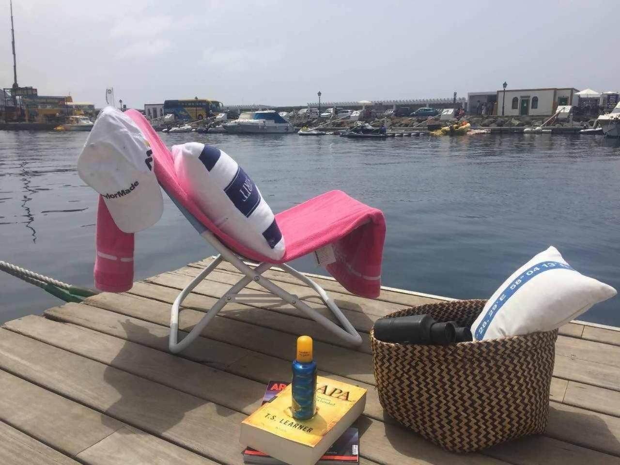 Precioso Yate En El Centro Del Puerto De Mogan Hotel Kültér fotó